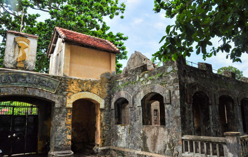 Tourisme memoriel a Con Dao prison