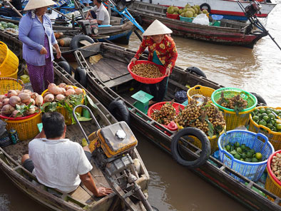 Floating Market at Cai Rang