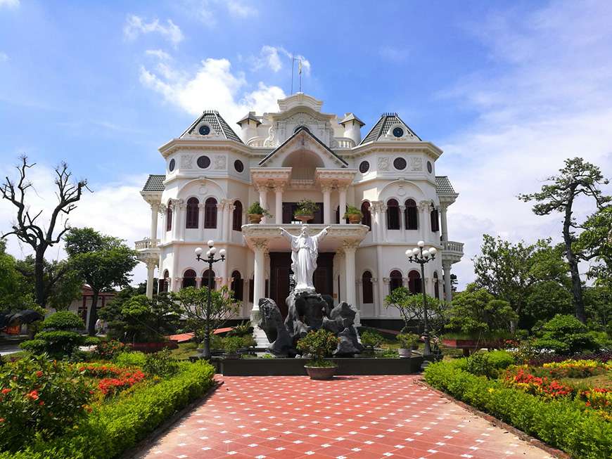 Villa église de Pham Phao