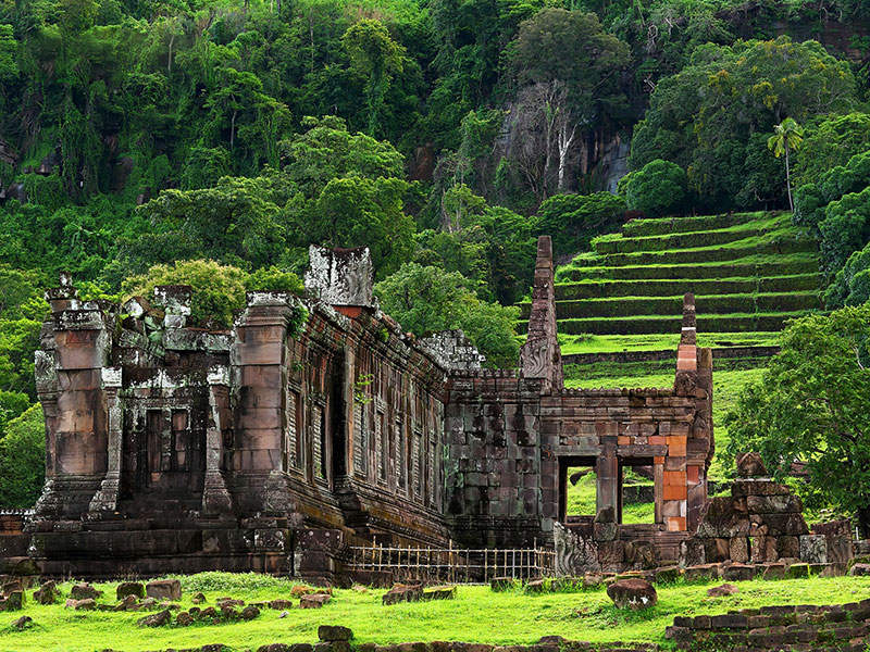 In the footsteps of the Khmer Empire