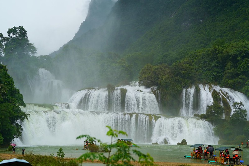 ban gioc waterfall