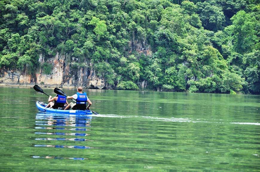 kayaking around Ba Be Lake